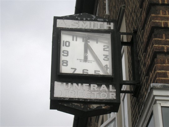 Photo:Clock at Rosehill above Alfred Smith Funeral Directors