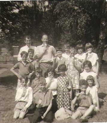 Photo:Green Wrythe School group in the park