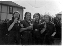 Photo:Wartime female workers at the Munitions factory, Hackbridge